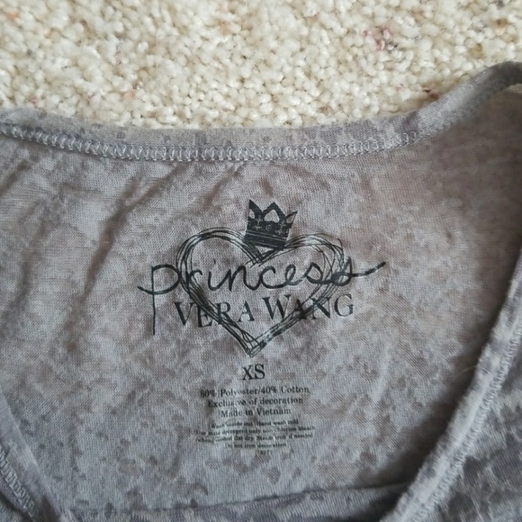 Vera Wang Tank 🔥 All $10 items 2/$15! - Picture 2 of 3